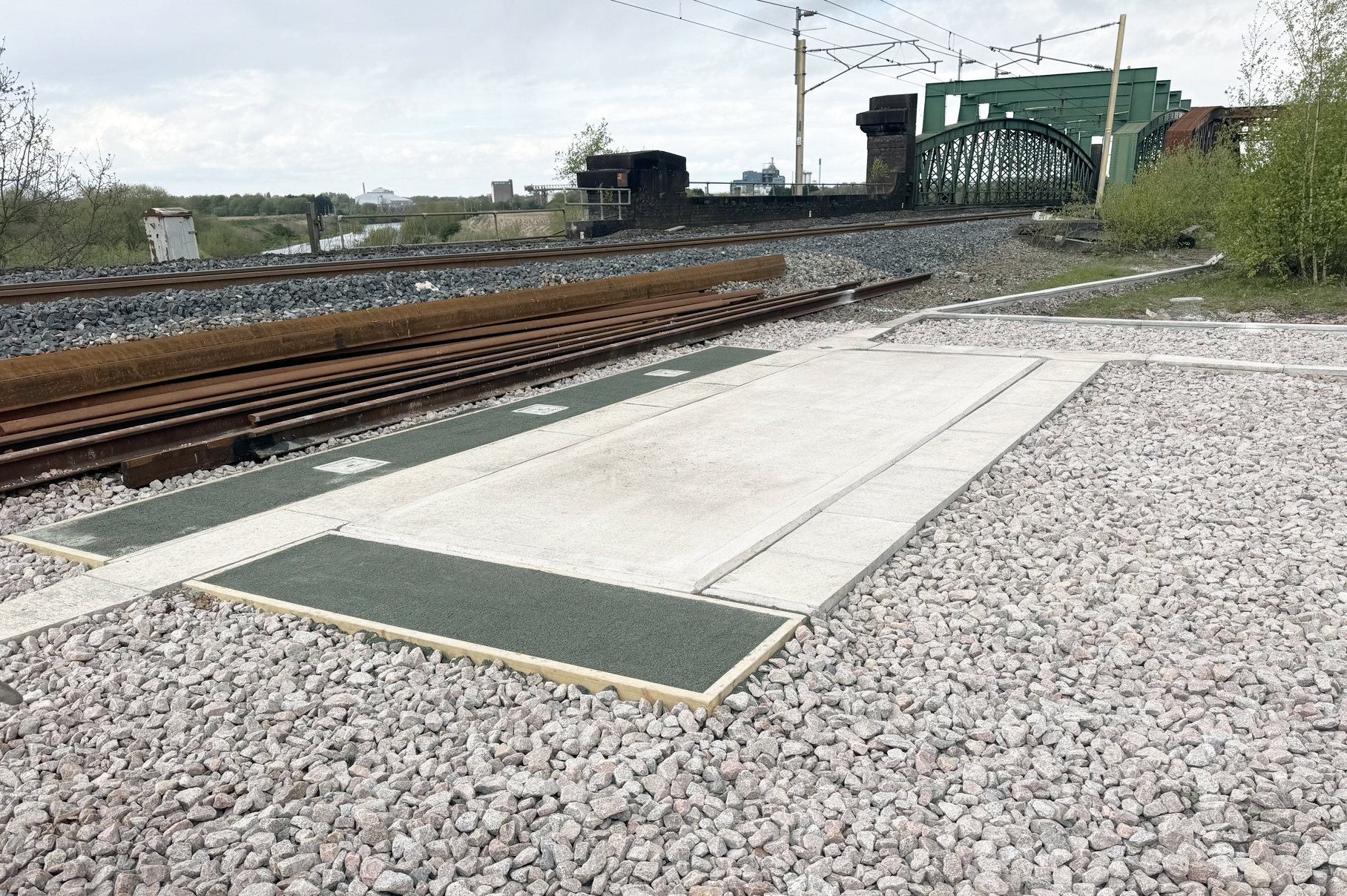 A picture of a base on rail